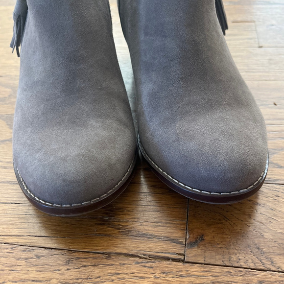 Vionic Womens Serena Ankle Boots Sz 5 Taupe Suede Side Zip Tassel Orthotic Block - Picture 2 of 8